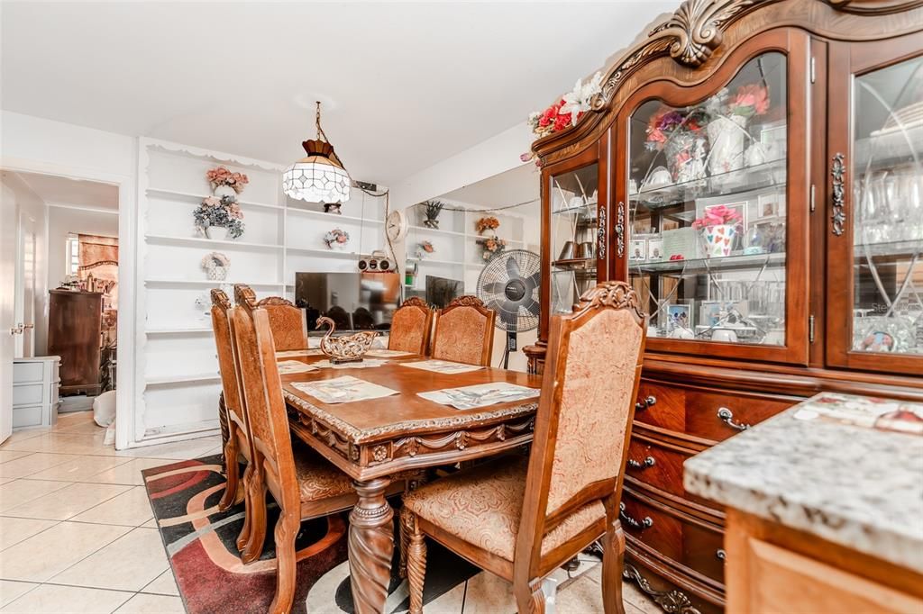 Dining room, Interior