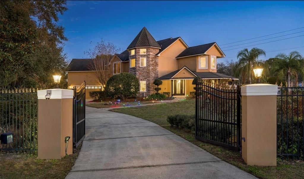 Backyard, Exterior, Facade, French Provincial