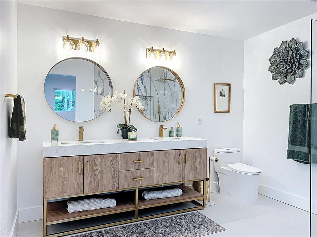 Bathroom, Dual Sink Vanities, Interior