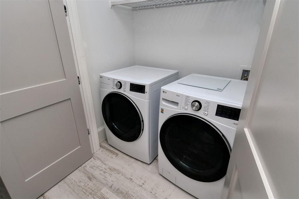 Interior, Utility Closets, Washer, Wood Texture Flooring