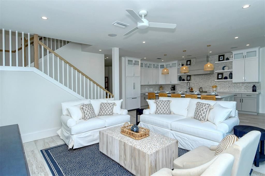 Interior, Kitchen, Living room, Pendant Lights, Recessed Lighting, Wood Texture Flooring