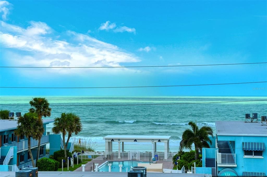 Exterior, Pool, Water