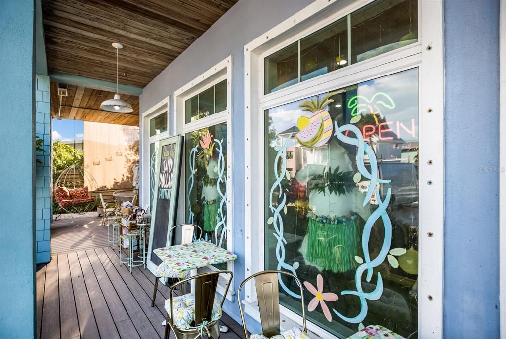 Exterior, Wood Texture Flooring