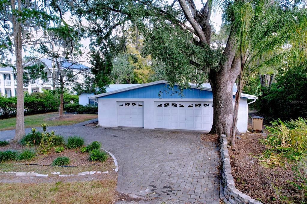 Detached Garage, Exterior