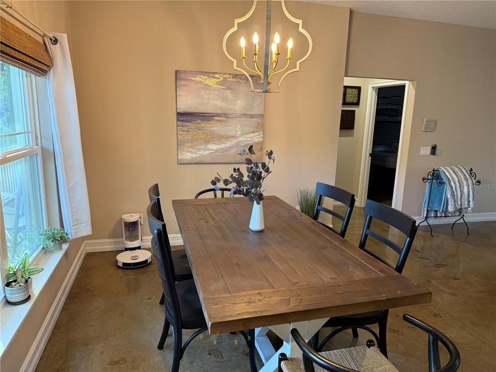 Chandelier, Dining room, Interior