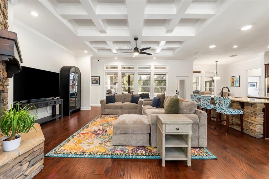 Dining room, Interior, Living room, Pendant Lights, Recessed Lighting, Wood Texture Flooring