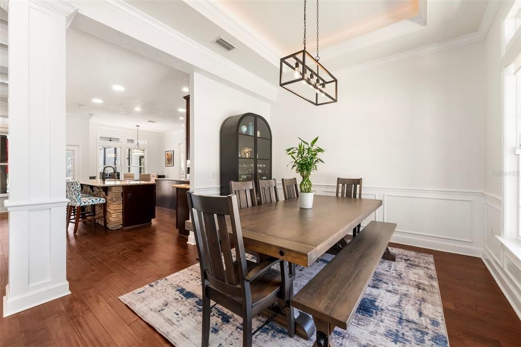 Dining room, Interior, Kitchen, Pendant Lights, Recessed Lighting, Wood Texture Flooring