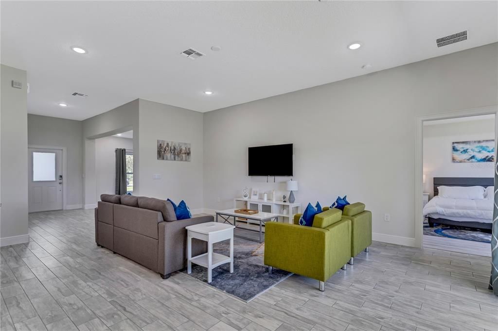 Bedroom, Interior, Living room, Recessed Lighting, Wood Texture Flooring