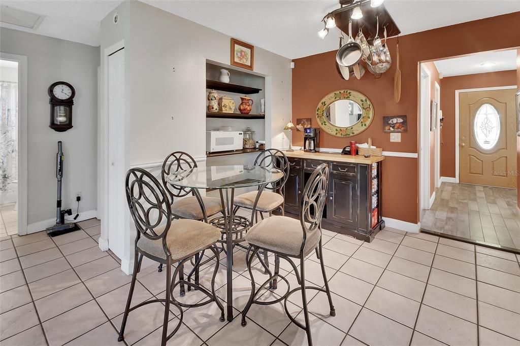 Chandelier, Dining room, Interior