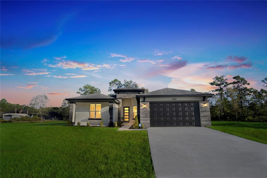 Attached, Backyard, Exterior, Facade, Modern