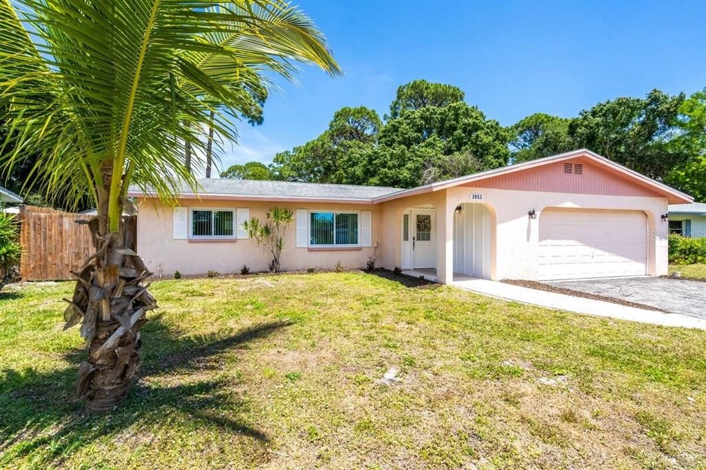 Attached, Backyard, Exterior, Facade, Ranch