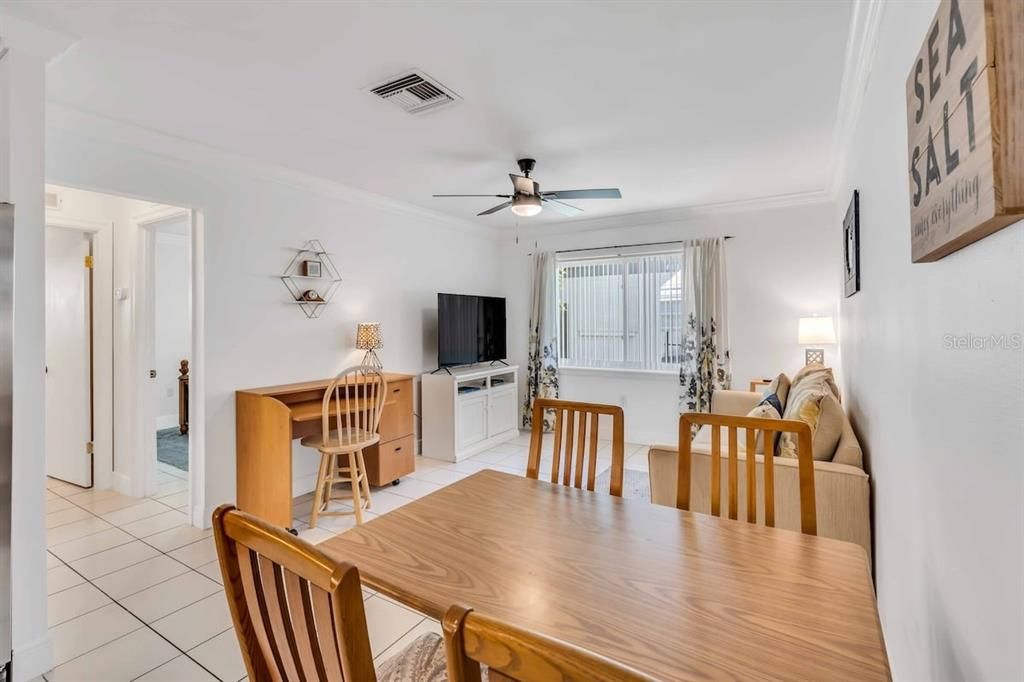 Dining room, Interior