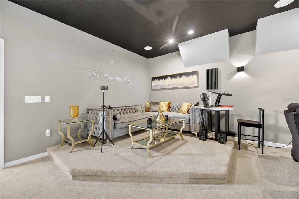 Fitness Equipment, Interior, Living room, Recessed Lighting