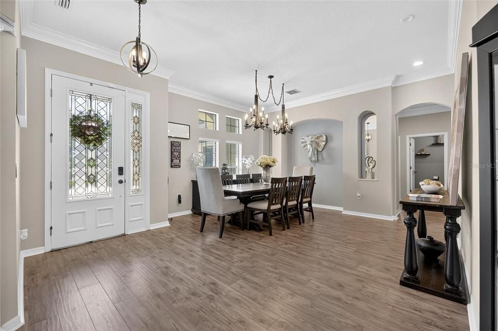 Chandelier, Dining room, Interior, Pendant Lights, Recessed Lighting, Wood Texture Flooring