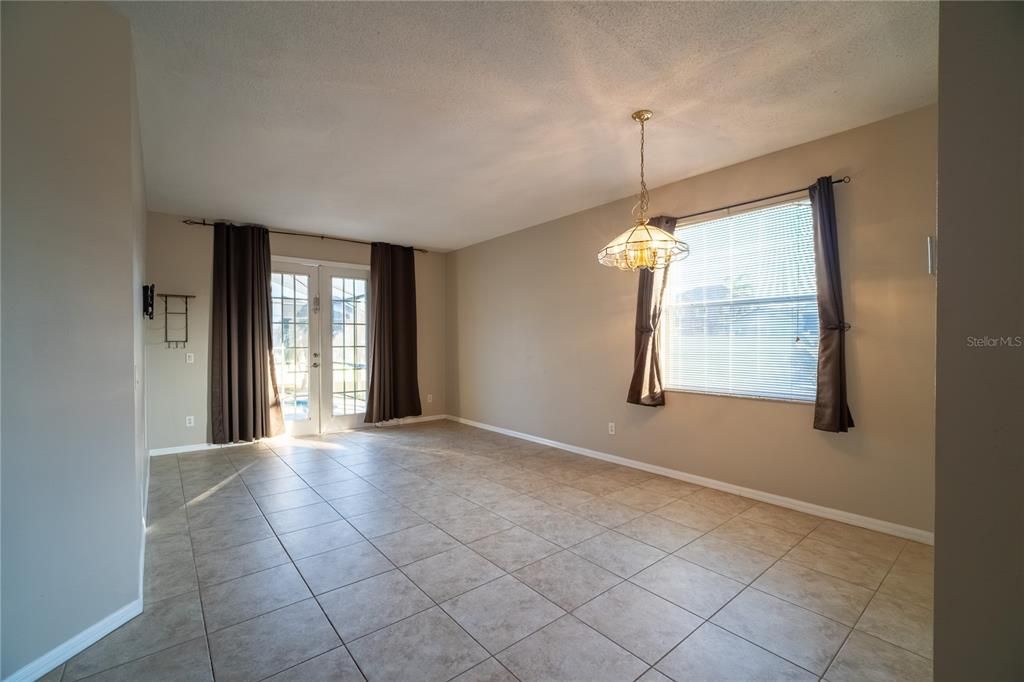 Empty room, Interior, Pendant Lights