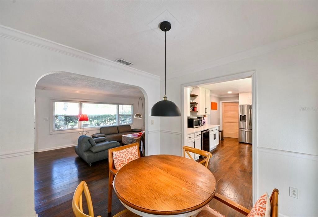 Dining room, Interior, Kitchen, Living room, Pendant Lights, Recessed Lighting, Wood Texture Flooring