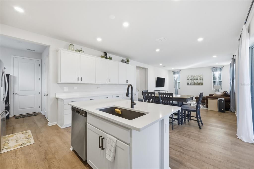 Dining room, Interior, Kitchen, Recessed Lighting, Wood Texture Flooring
