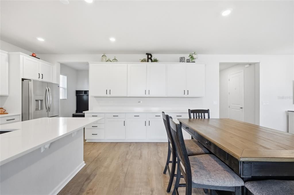 Dining room, Interior, Kitchen, Recessed Lighting, Wood Texture Flooring