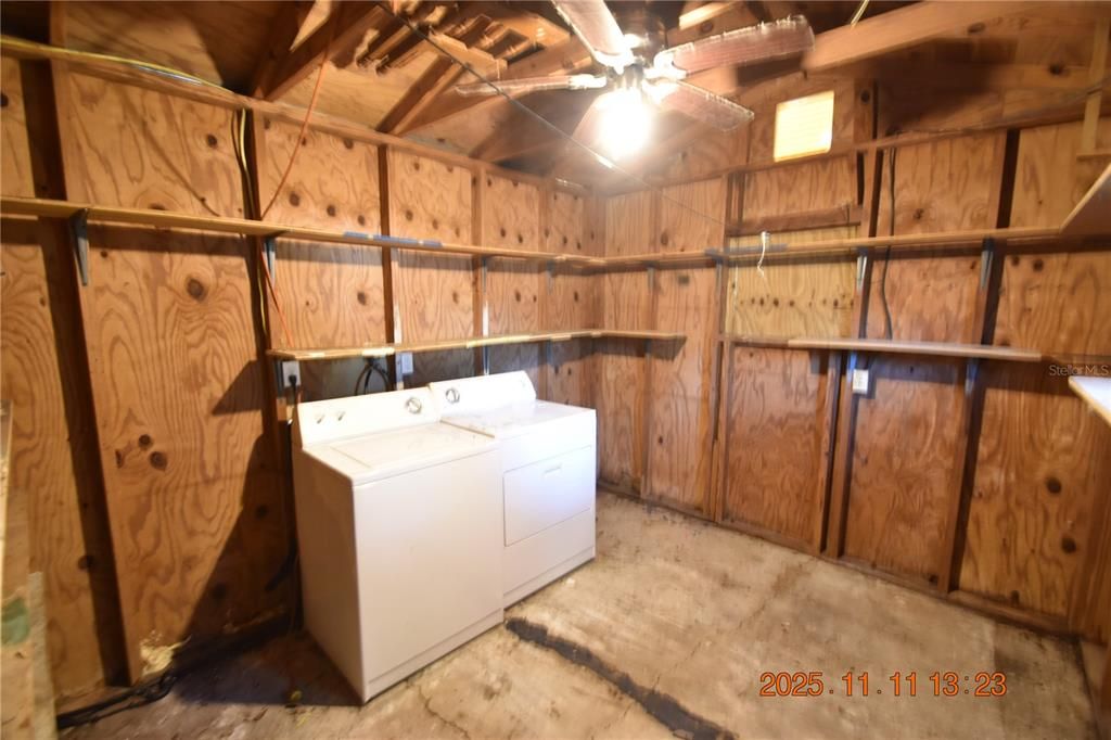 Interior, Washer, Wooden Beams, Wooden Ceilings, Wooden Walls