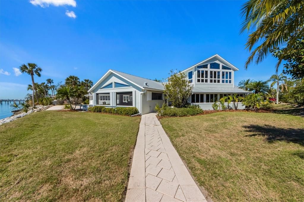 Backyard, Exterior, Water