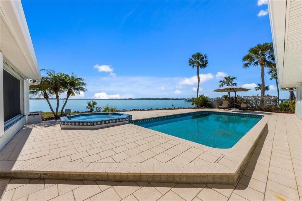 Exterior, Pool, Water