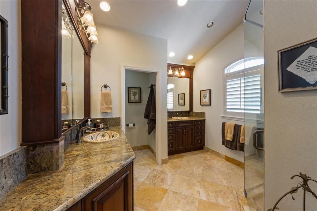 Bathroom, Dual Sink Vanities, Interior, Recessed Lighting