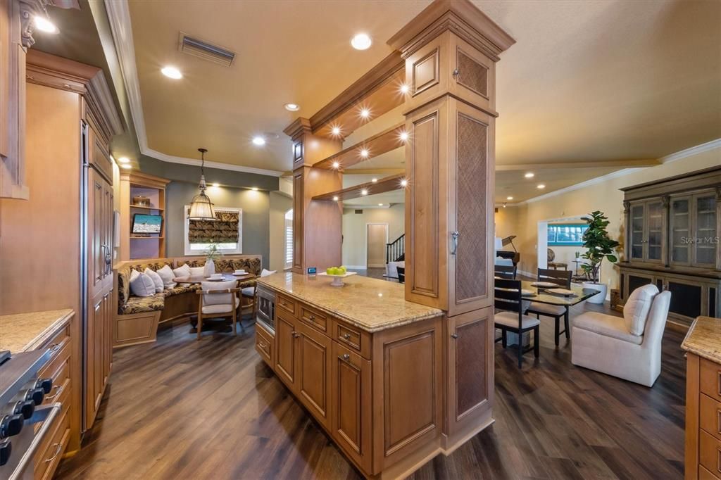 Dining room, Interior, Living room, Pendant Lights, Recessed Lighting, Wood Texture Flooring
