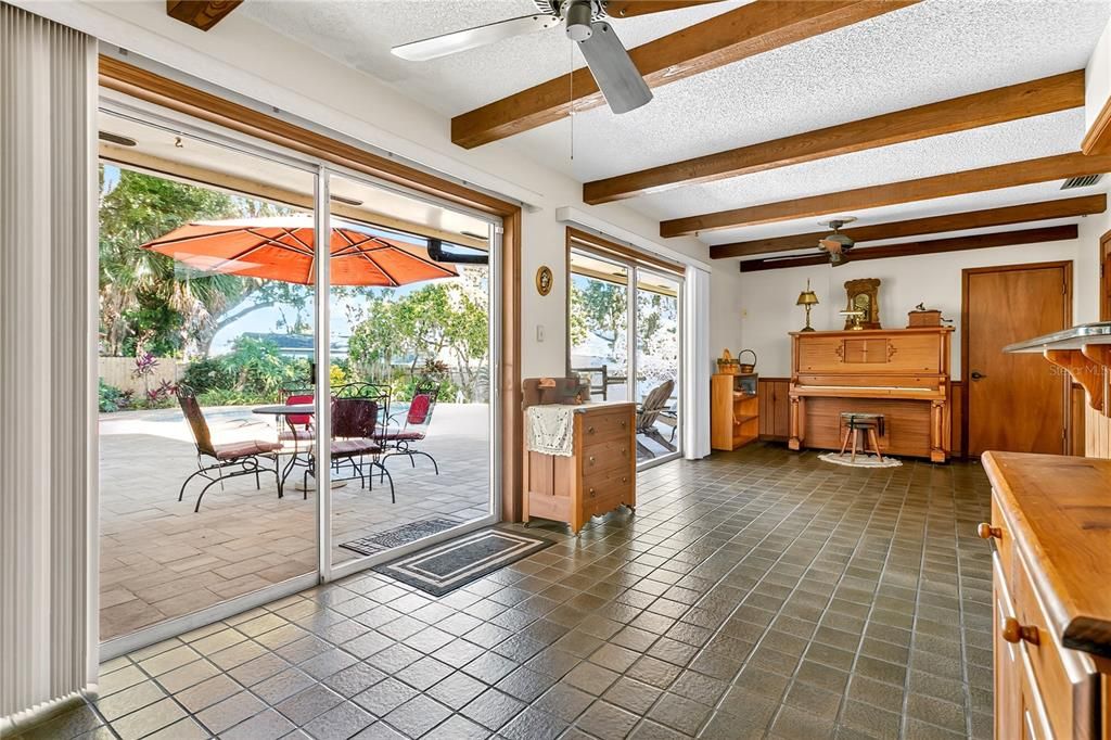 Dining room, Interior, Wooden Beams