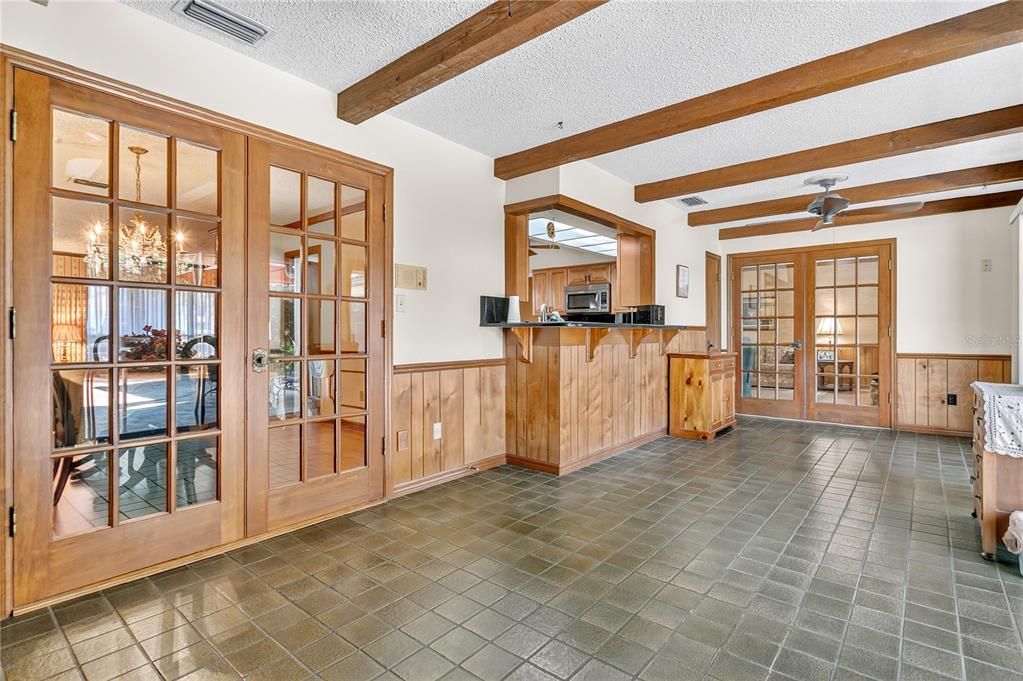 Empty room, Interior, Kitchen, Wooden Beams