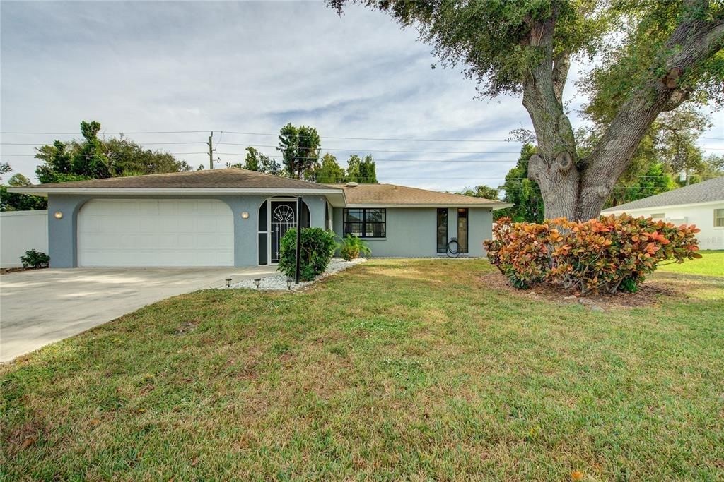 Attached, Backyard, Exterior, Facade, Ranch