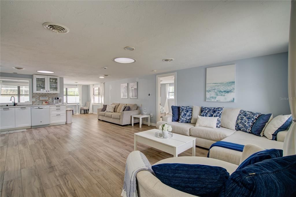 Interior, Kitchen, Living room, Recessed Lighting, Wood Texture Flooring