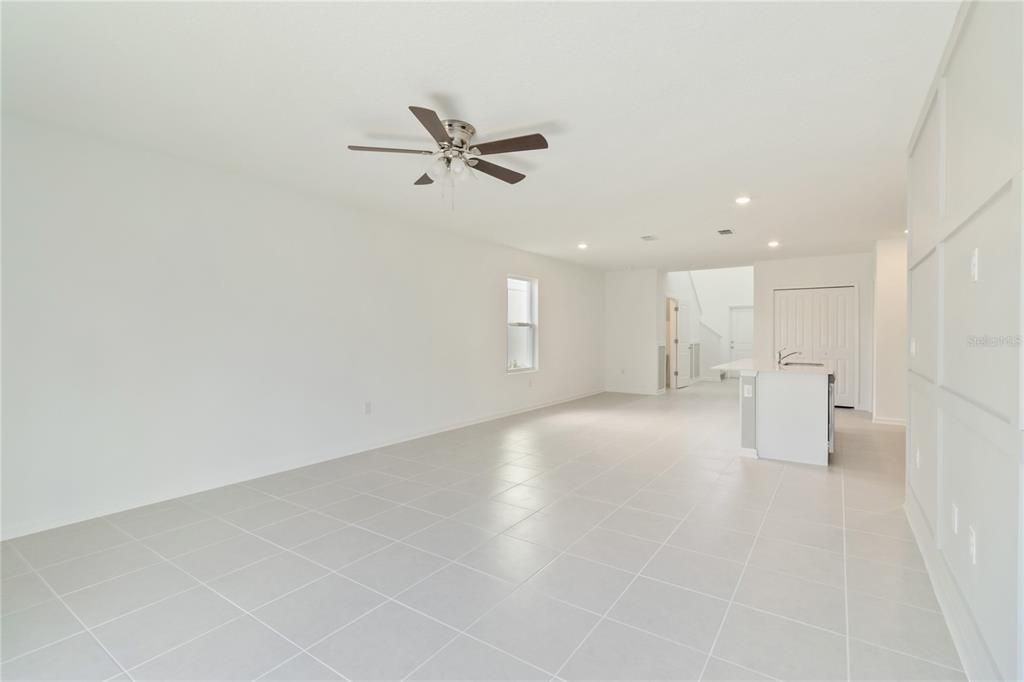 Empty room, Interior, Recessed Lighting