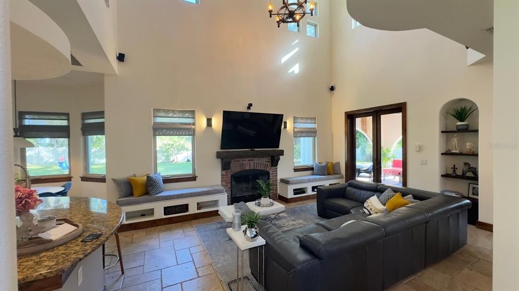 Chandelier, Fireplace, Interior, Living room