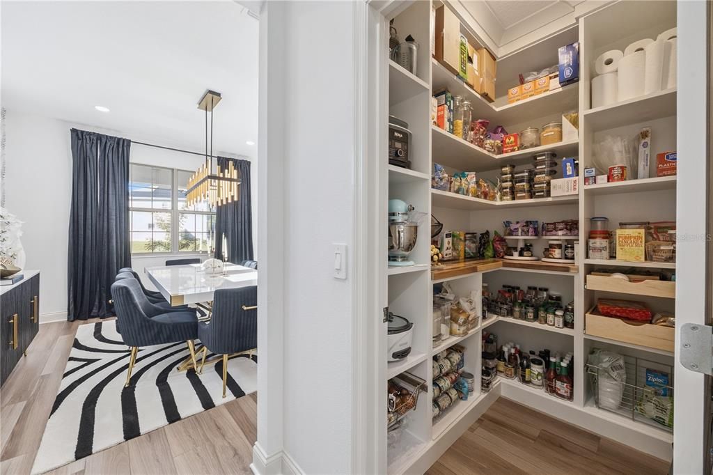 Interior, Pendant Lights, Recessed Lighting, Wood Texture Flooring