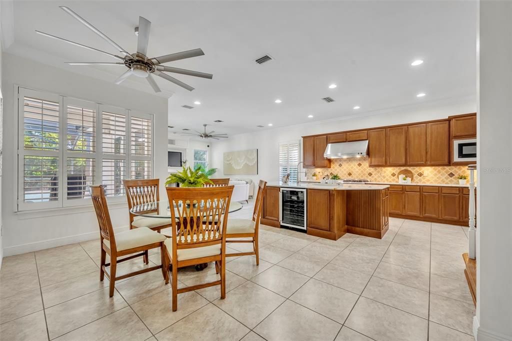 Dining room, Interior, Kitchen, Recessed Lighting