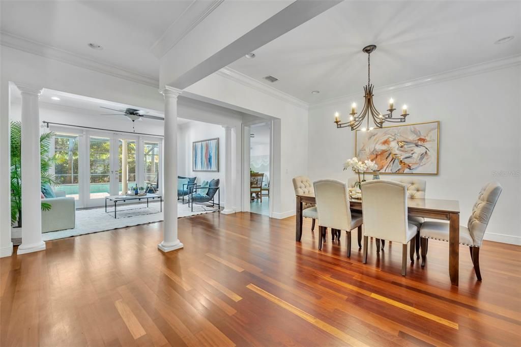 Chandelier, Dining room, Interior, Recessed Lighting, Wood Texture Flooring