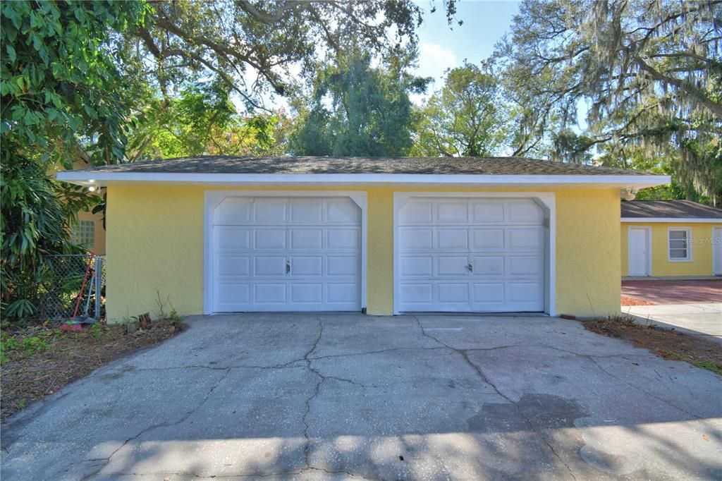 Detached Garage, Exterior