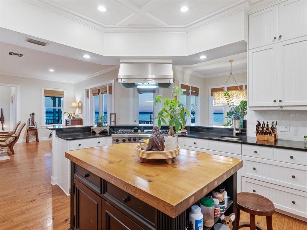 Interior, Kitchen, Pendant Lights, Recessed Lighting, Water, Wood Texture Flooring