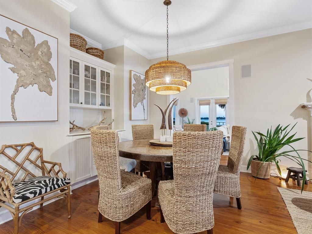 Chandelier, Dining room, Interior, Pendant Lights, Water, Wood Texture Flooring