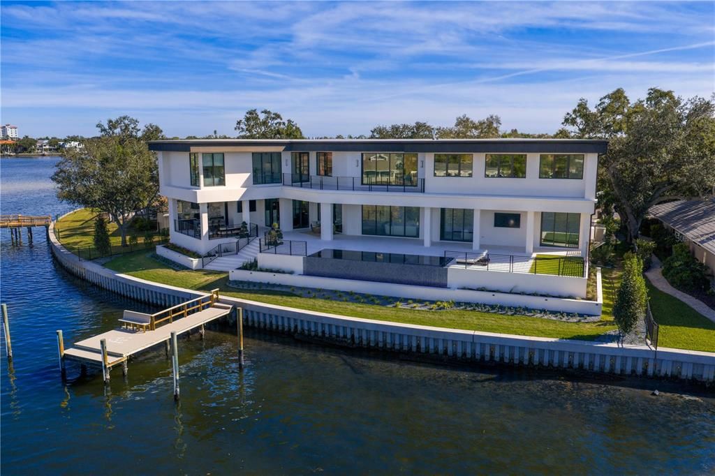 Exterior, Facade, Rowhouse