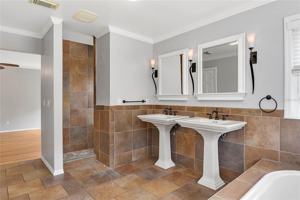 Bathroom, Dual Sink Vanities, Interior