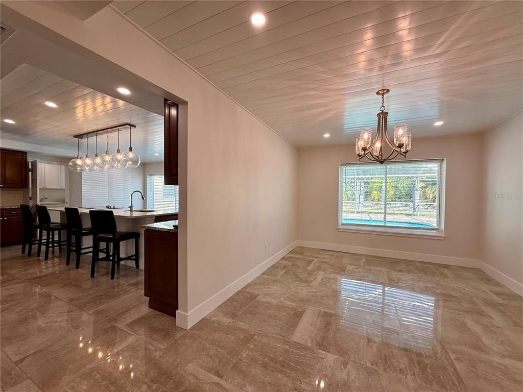 Chandelier, Dining room, Interior, Kitchen, Pendant Lights, Recessed Lighting