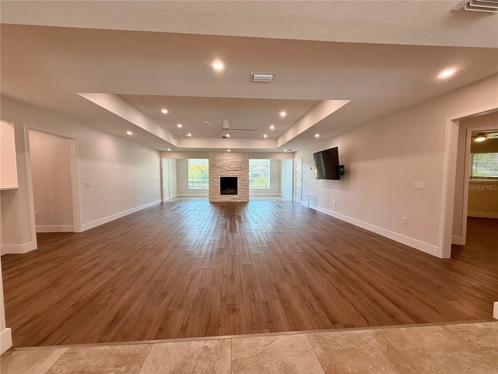 Interior, Recessed Lighting, Wood Texture Flooring
