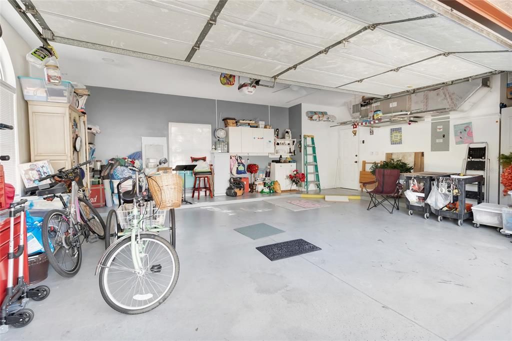 Garage, Interior