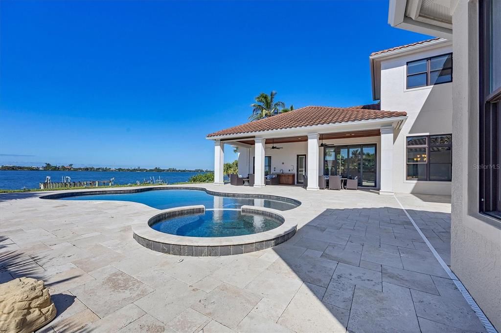 Exterior, Pool, Water