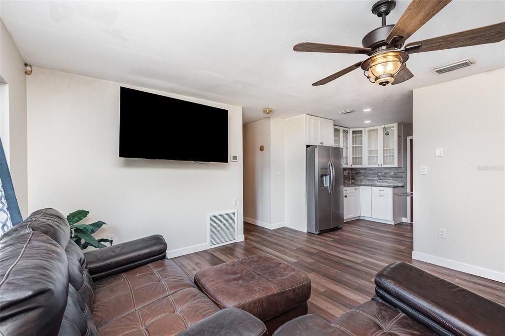 Interior, Kitchen, Living room, Recessed Lighting, Wood Texture Flooring