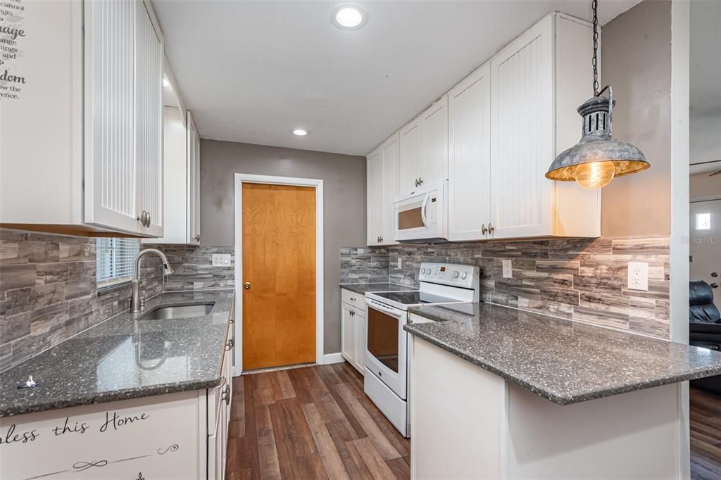 Interior, Kitchen, Pendant Lights, Recessed Lighting, Wood Texture Flooring