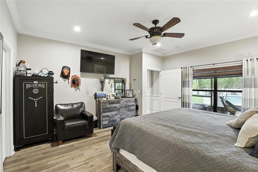 Bedroom, Interior, Recessed Lighting, Wood Texture Flooring