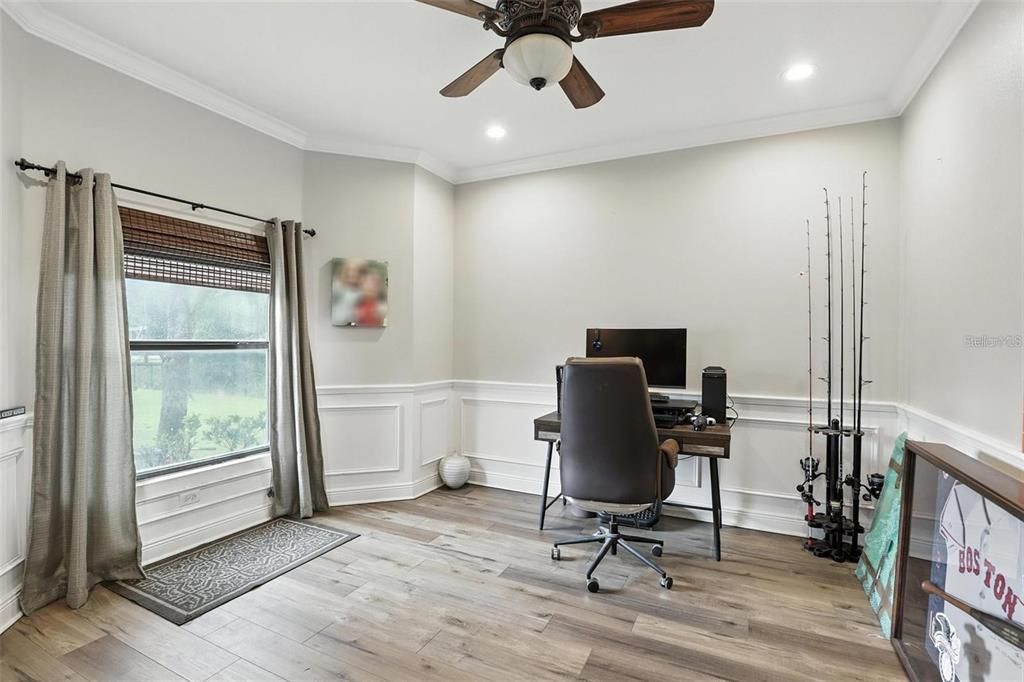 Home Office, Interior, Recessed Lighting, Wood Texture Flooring
