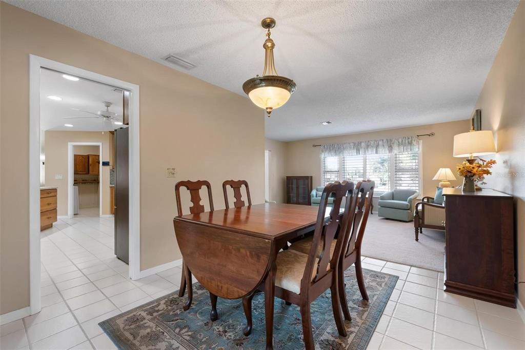 Dining room, Interior, Pendant Lights, Recessed Lighting